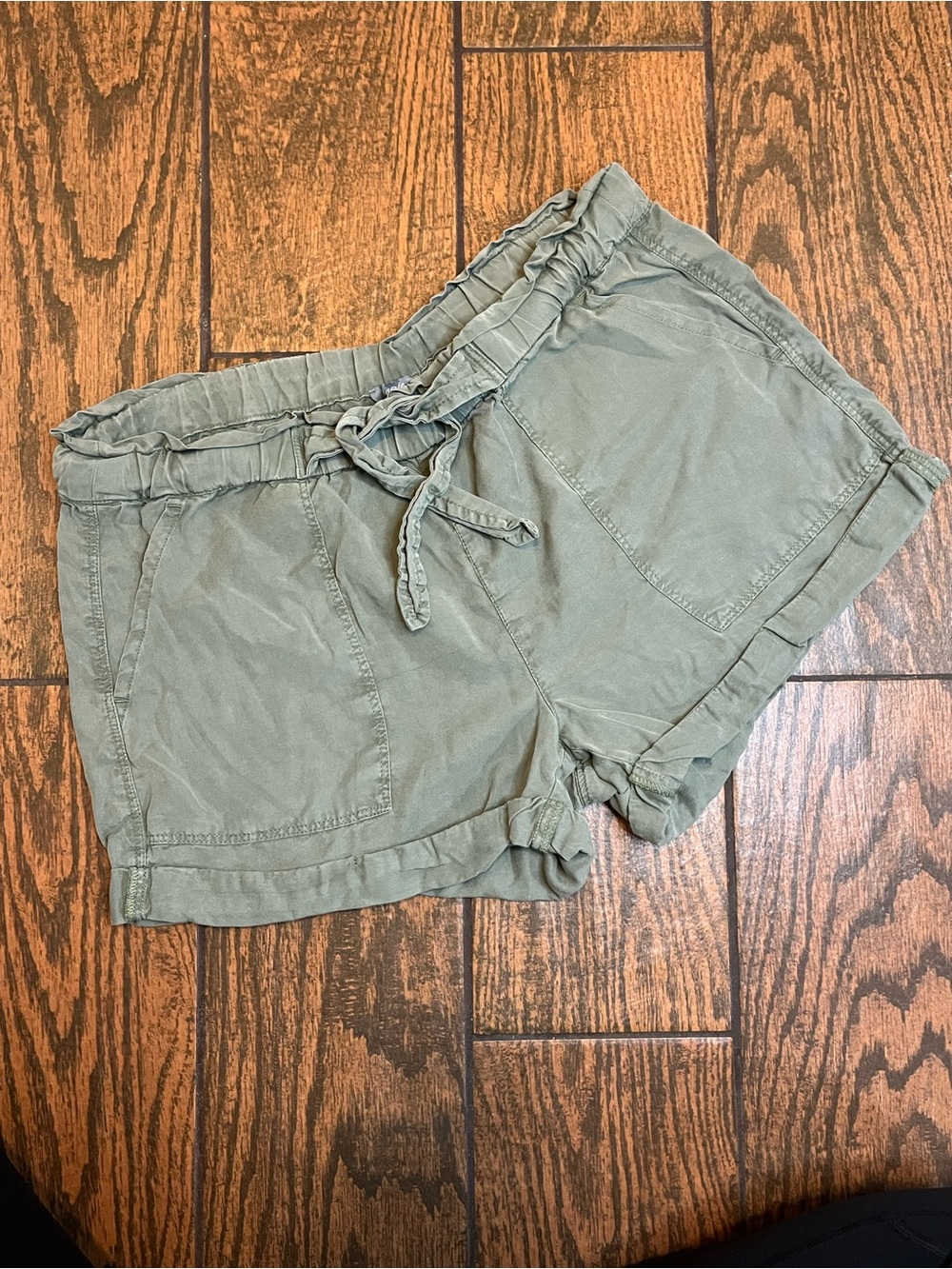 aerie Olive Green Drawstring Cargo Shorts